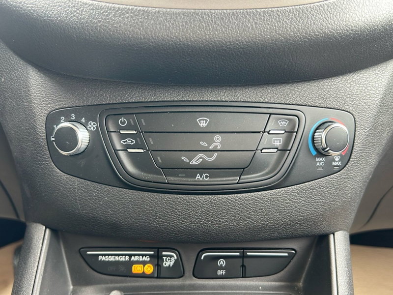 Ford Tourneo Courier usata a Vercelli (20)