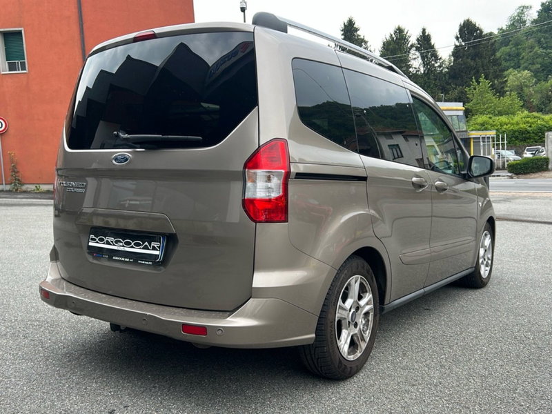 Ford Tourneo Courier usata a Vercelli (8)