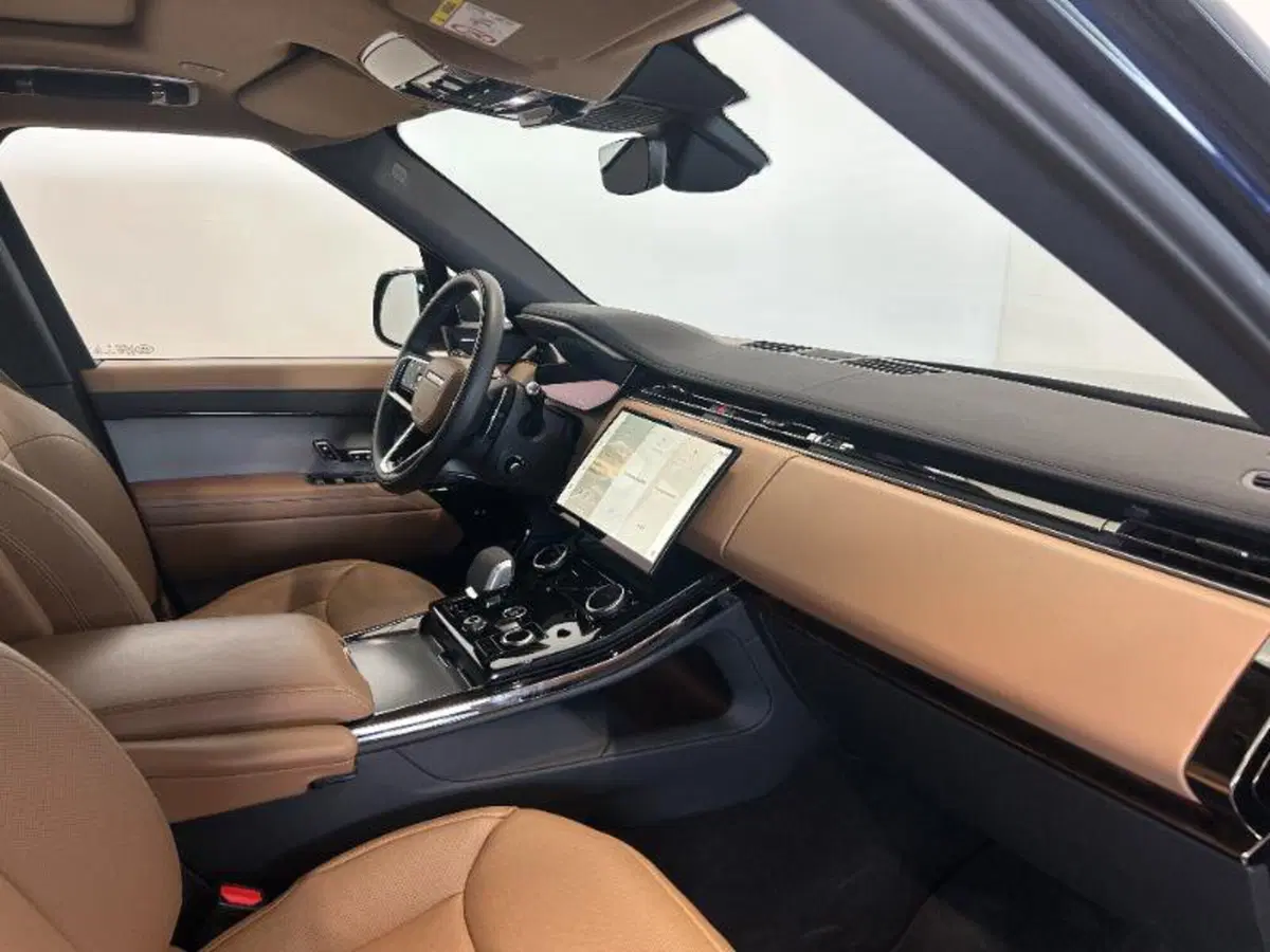 Land Rover Range Rover Sport usata a Venezia (10)