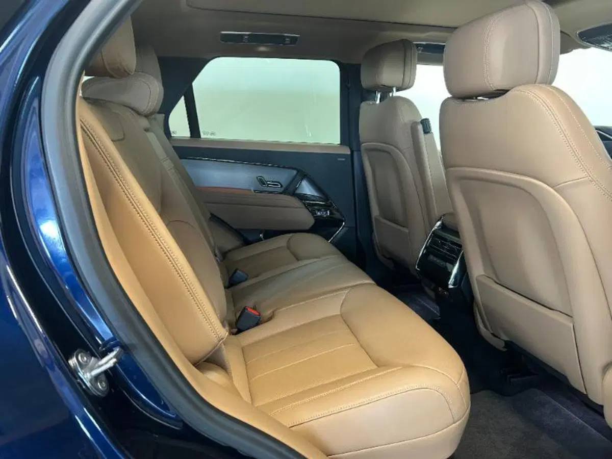 Land Rover Range Rover Sport usata a Venezia (11)