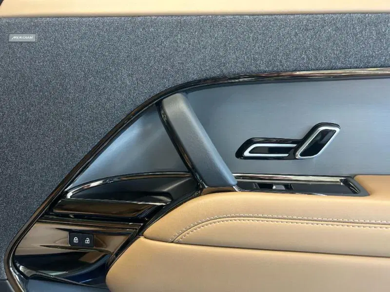 Land Rover Range Rover Sport usata a Venezia (12)