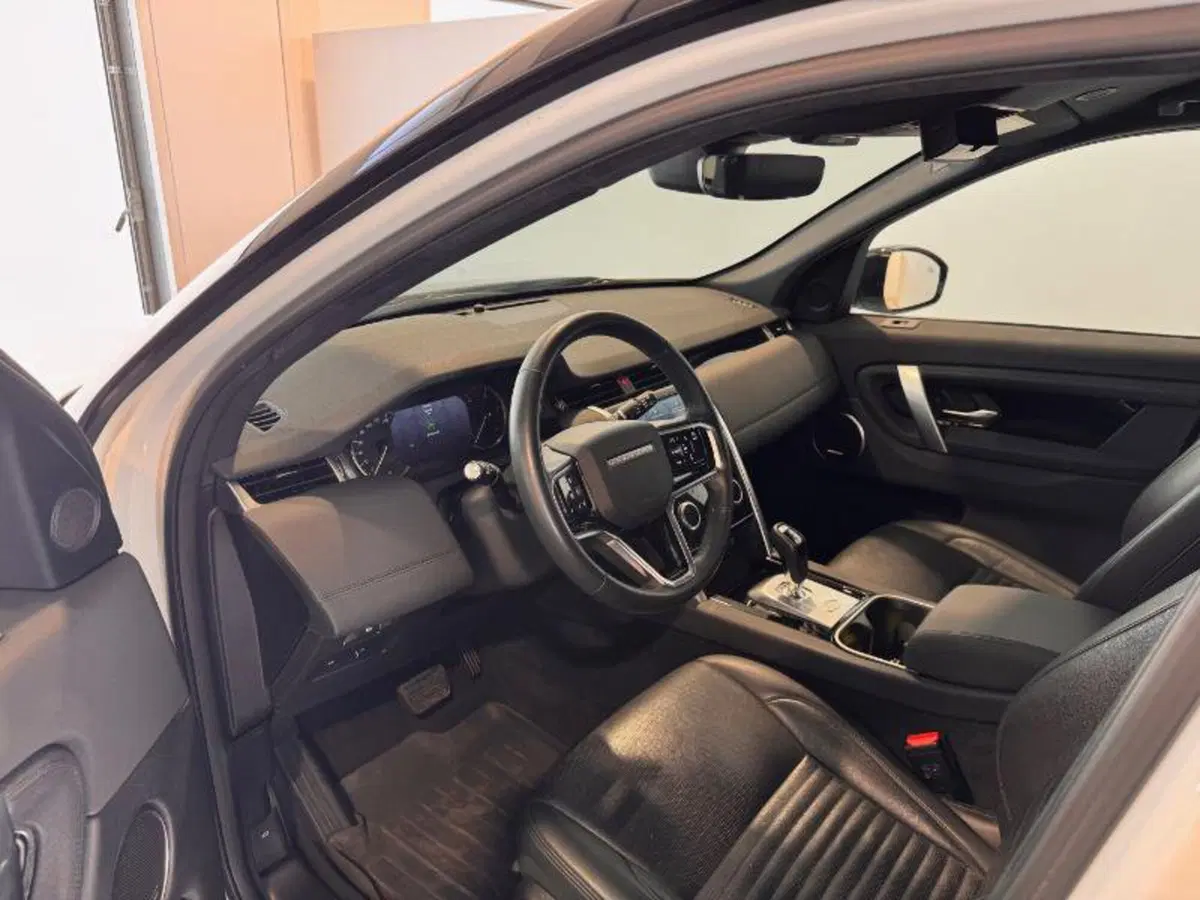 Land Rover Discovery Sport usata a Venezia (4)