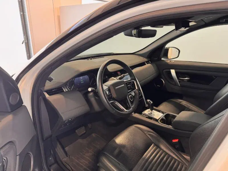 Land Rover Discovery Sport usata a Venezia (4)