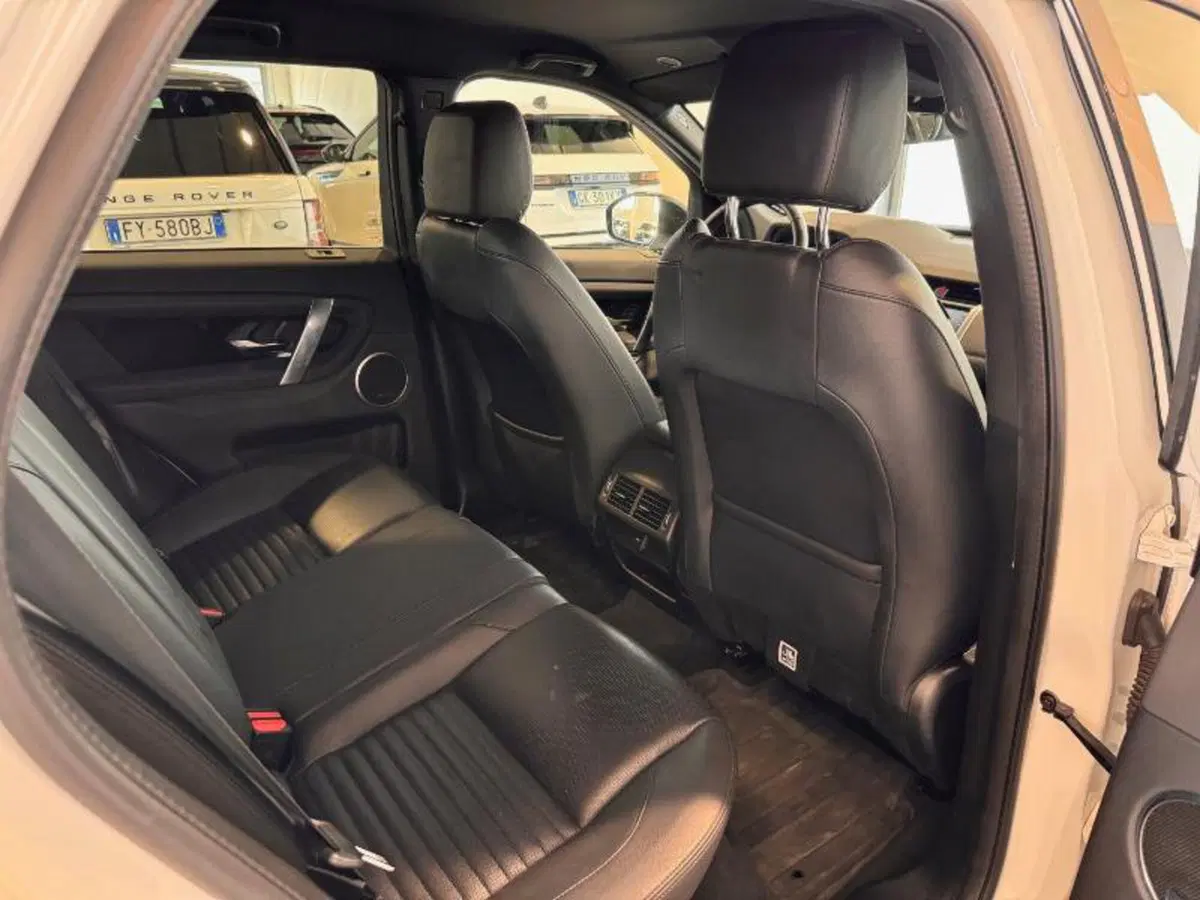 Land Rover Discovery Sport usata a Venezia (7)