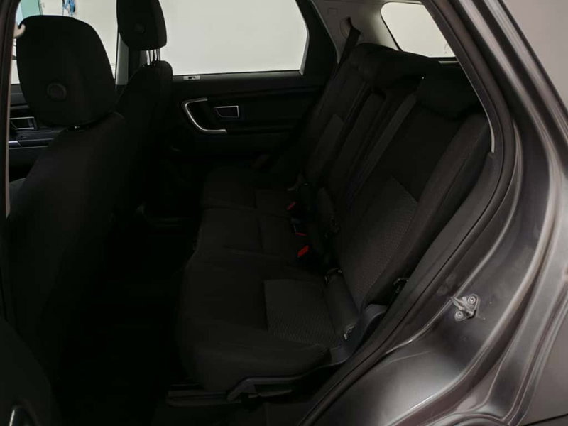 Land Rover Discovery Sport usata a Verbano Cusio Ossola (14)
