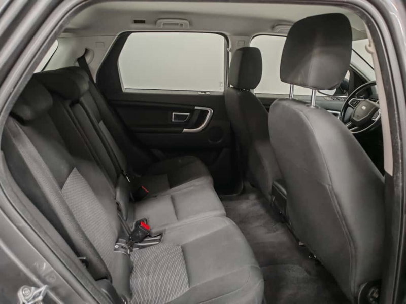 Land Rover Discovery Sport usata a Verbano Cusio Ossola (5)
