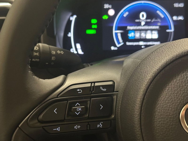 Toyota Yaris Cross nuova a Verbano Cusio Ossola (13)