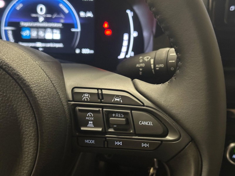 Toyota Yaris Cross nuova a Verbano Cusio Ossola (14)