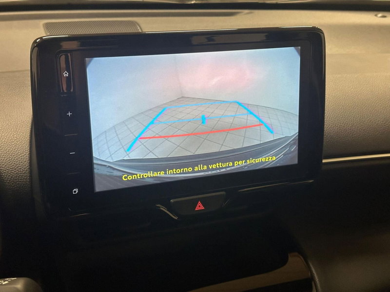 Toyota Yaris Cross nuova a Verbano Cusio Ossola (17)