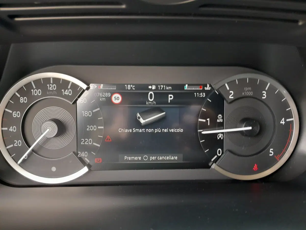 Land Rover Discovery Sport usata a Cuneo (17)