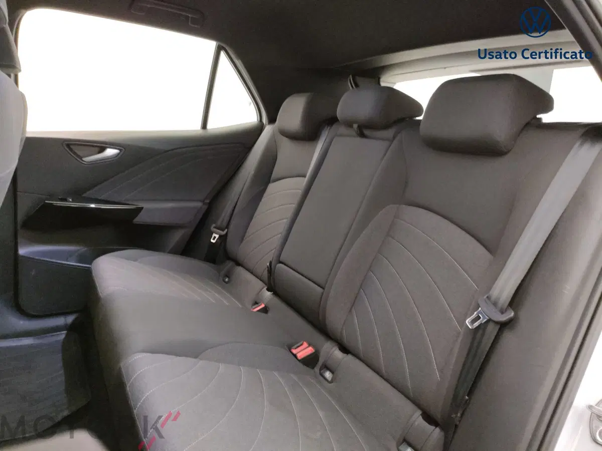 Volkswagen ID.3 usata a Varese (9)