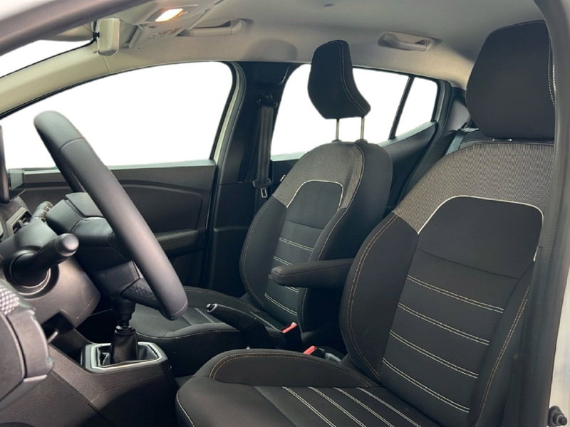 Dacia Sandero usata a Roma (12)