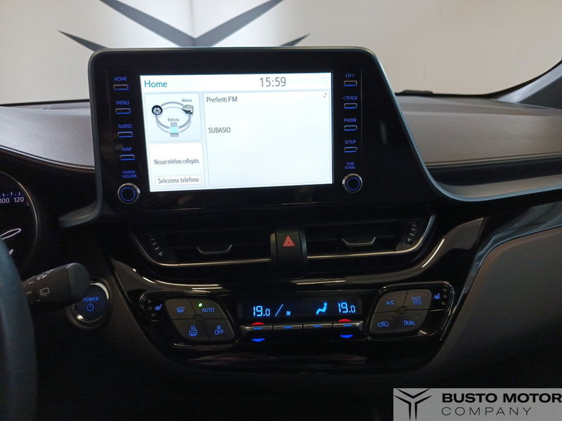 Toyota Toyota C-HR usata a Varese (13)