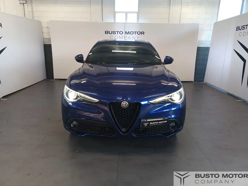 Alfa Romeo Stelvio usata a Varese (2)