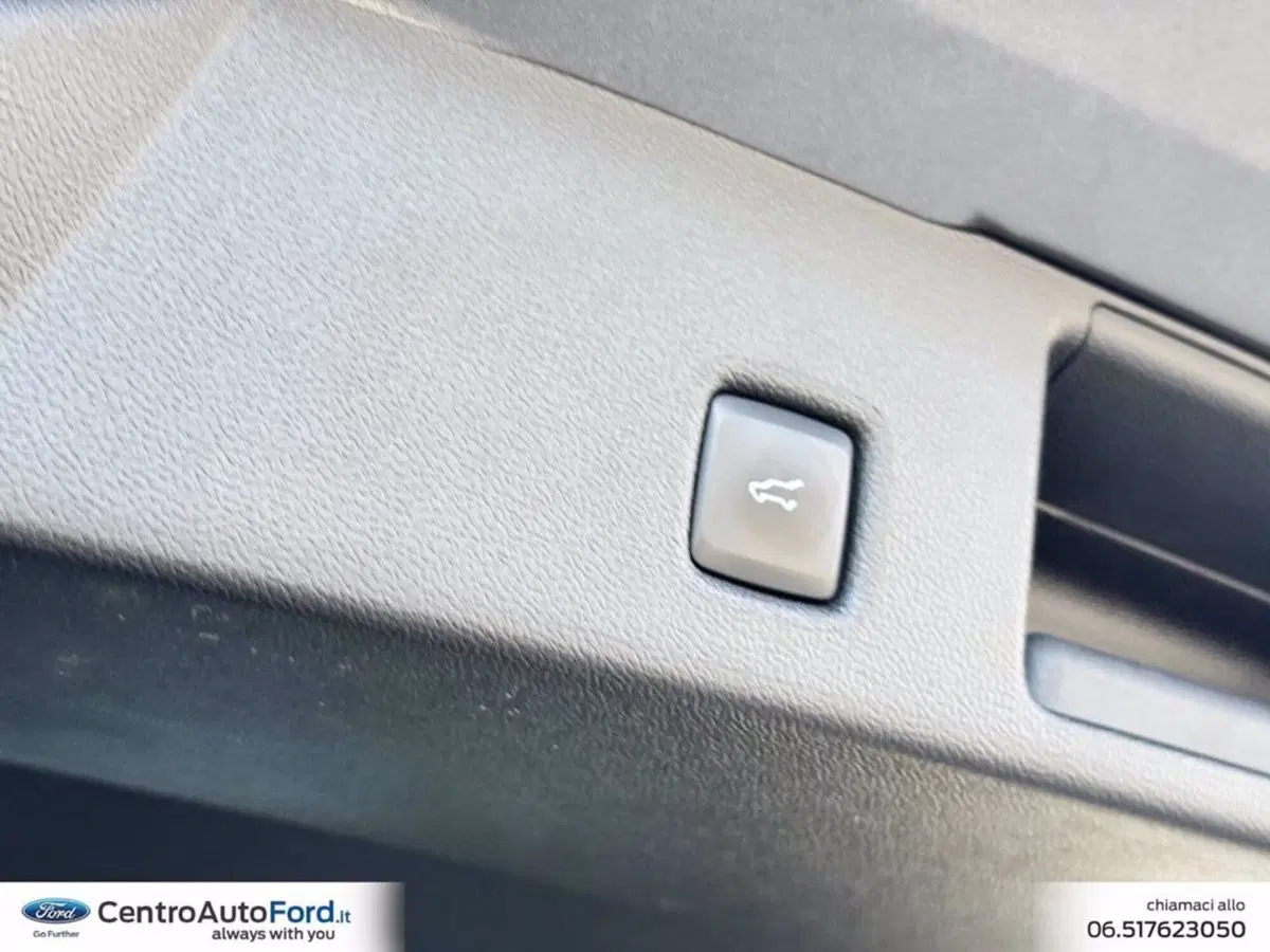 Ford Kuga usata a Roma (11)