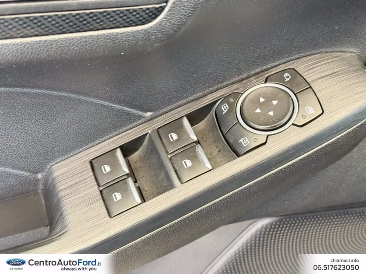Ford Kuga usata a Roma (19)