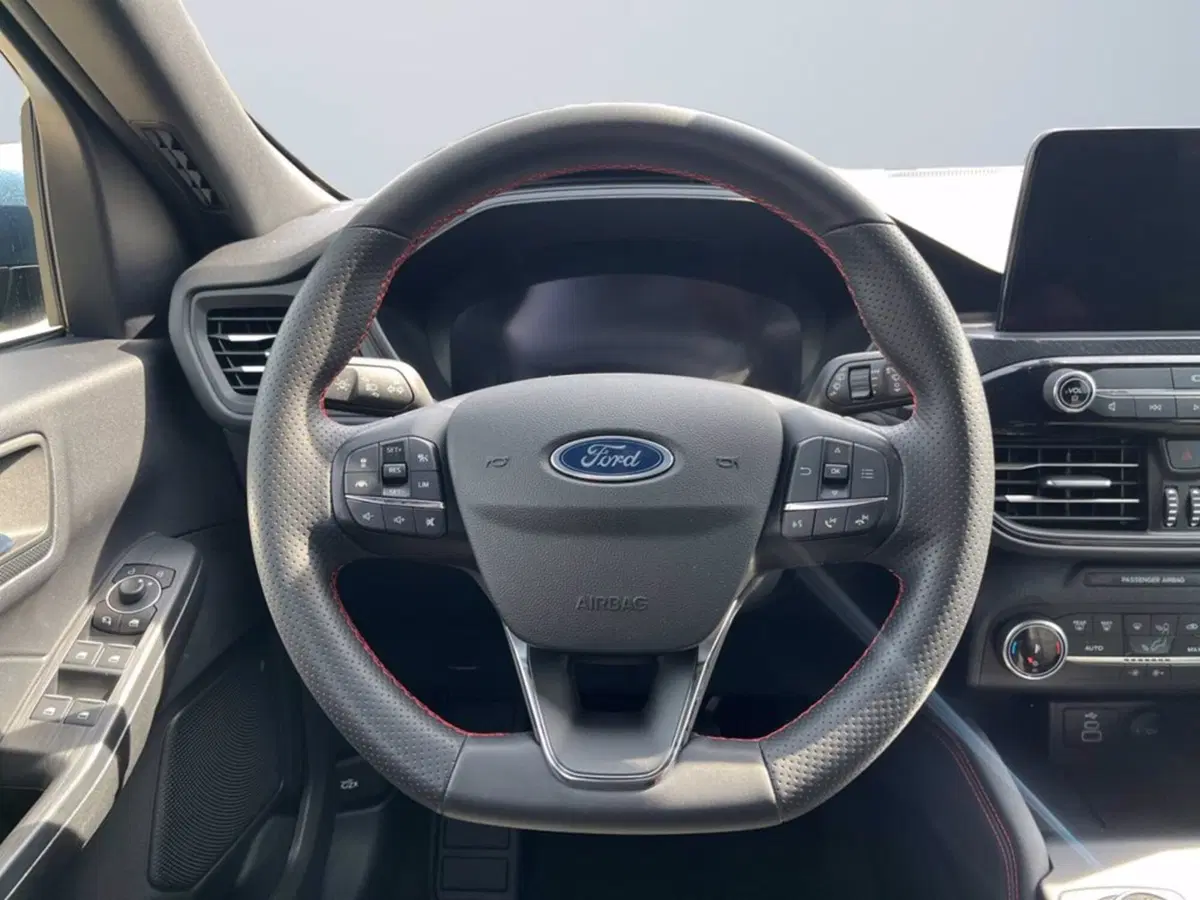 Ford Kuga usata a Milano (13)