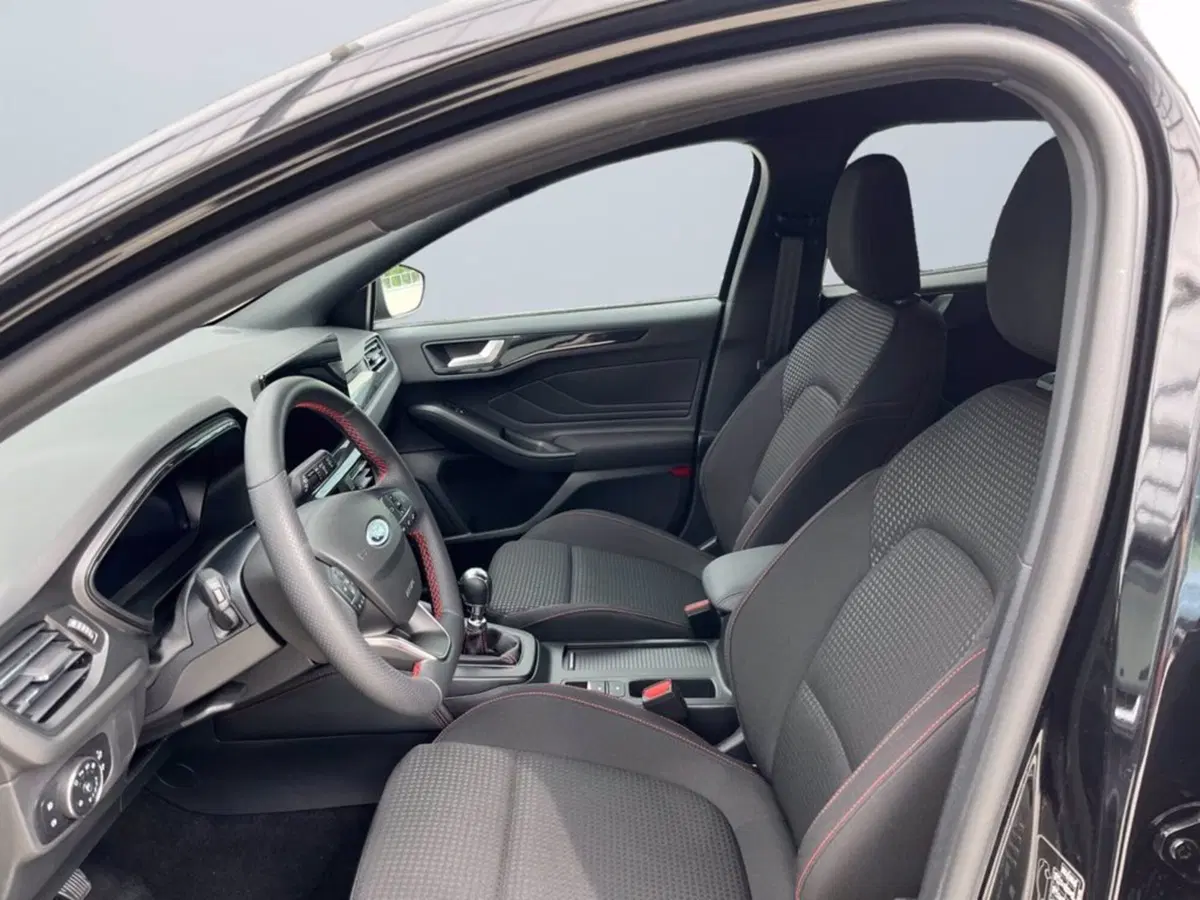 Ford Focus Station Wagon usata a Milano (11)