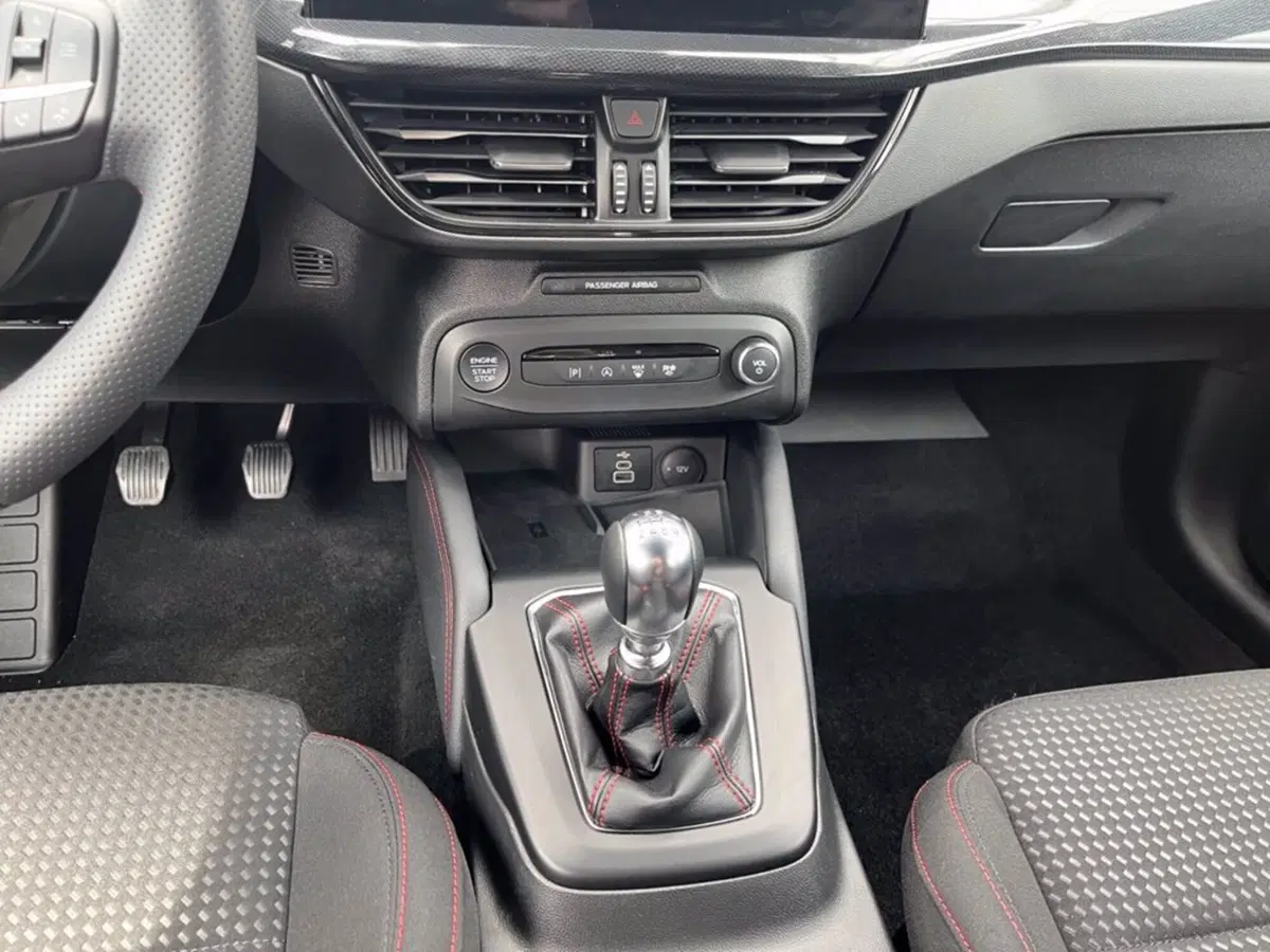 Ford Focus Station Wagon usata a Milano (17)