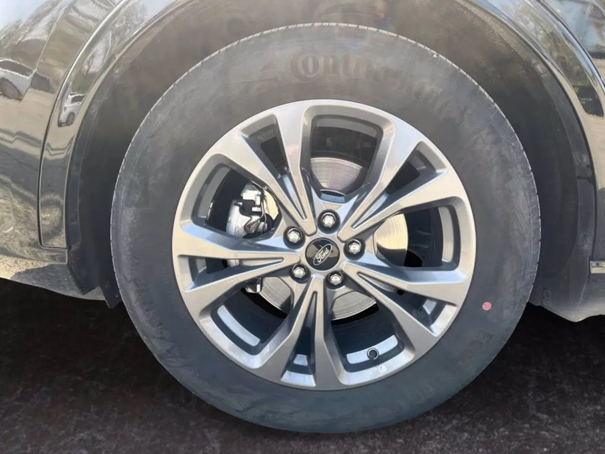 Ford Kuga usata a Milano (9)