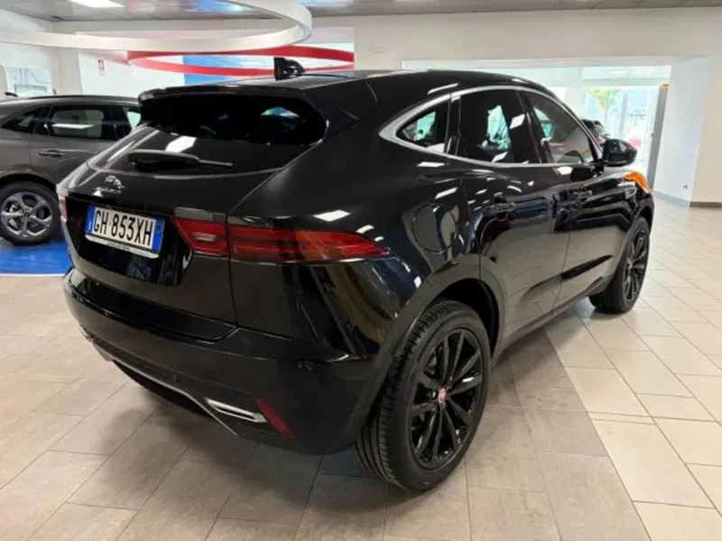 Jaguar E-Pace usata a Cuneo (7)