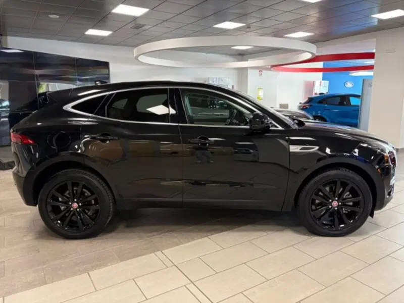 Jaguar E-Pace usata a Cuneo (8)