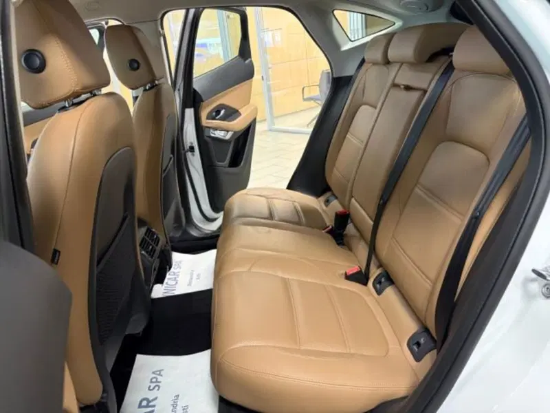 Jaguar E-Pace usata a Cuneo (13)