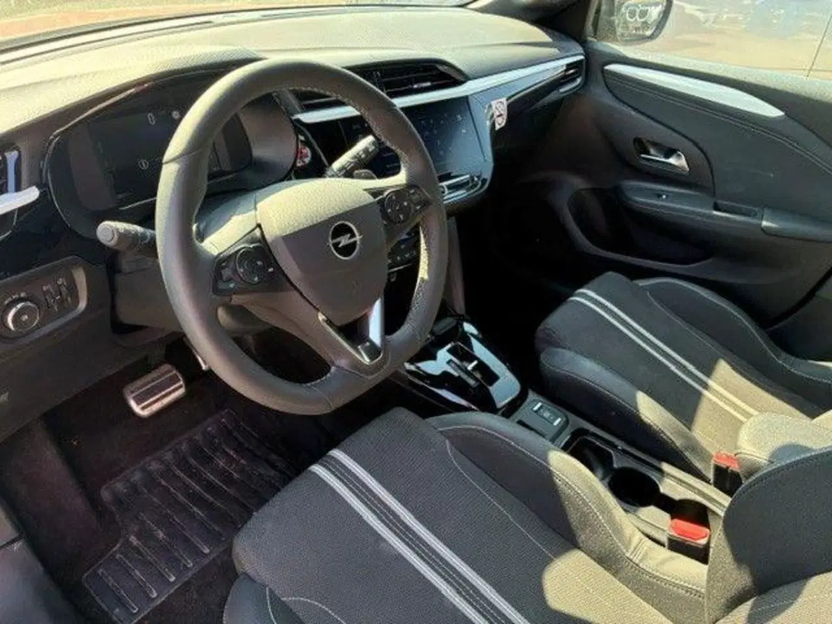 Opel Corsa usata a Milano (11)