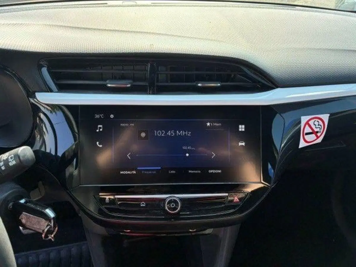 Opel Corsa usata a Milano (16)