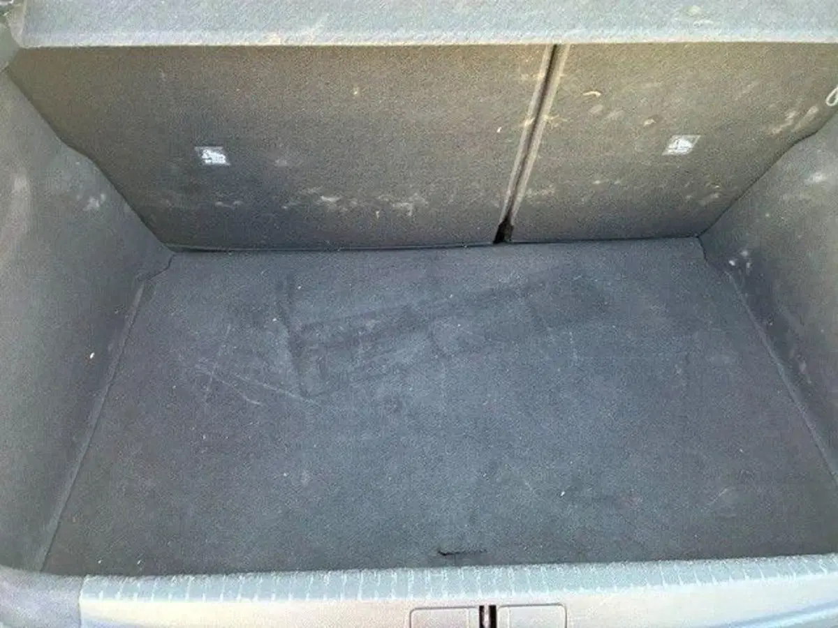 Opel Corsa usata a Milano (8)