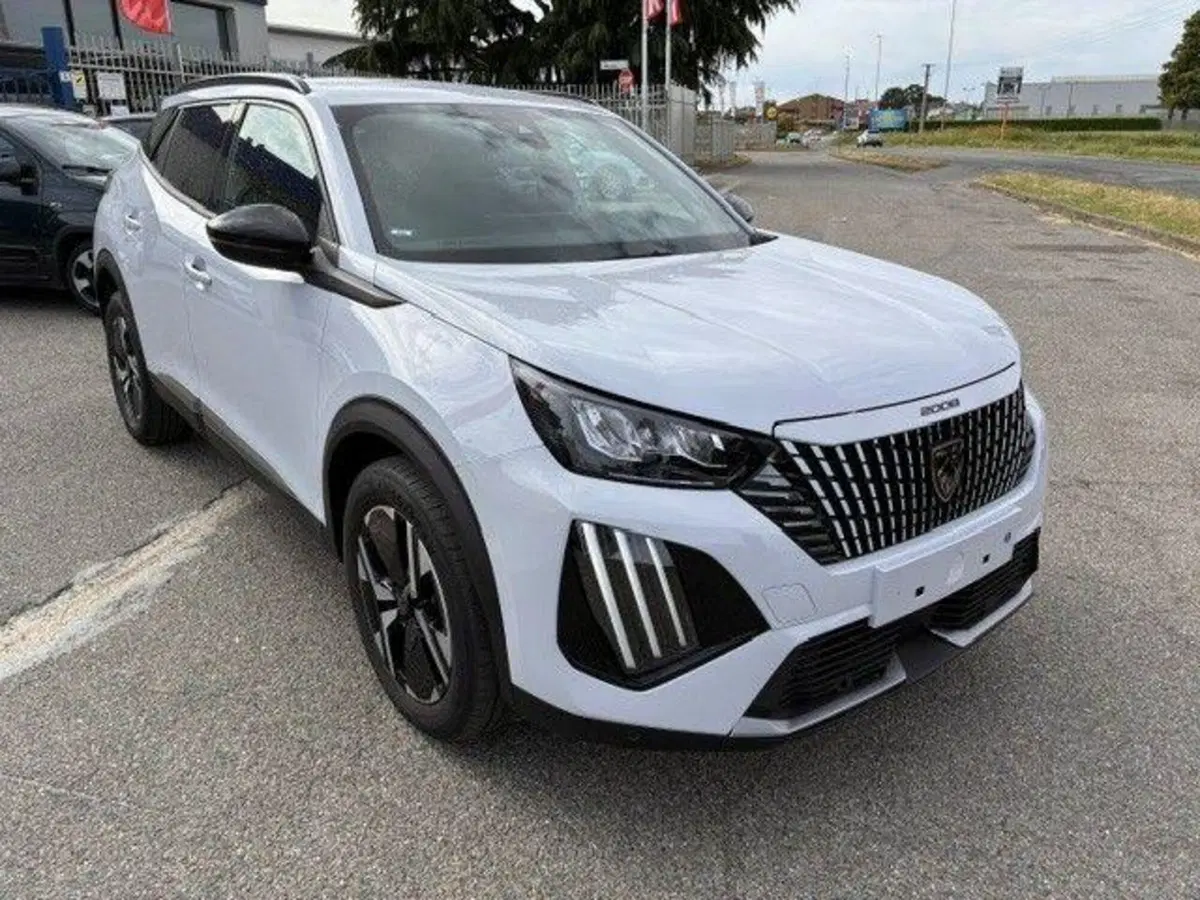 Peugeot 2008 usata a Milano (2)