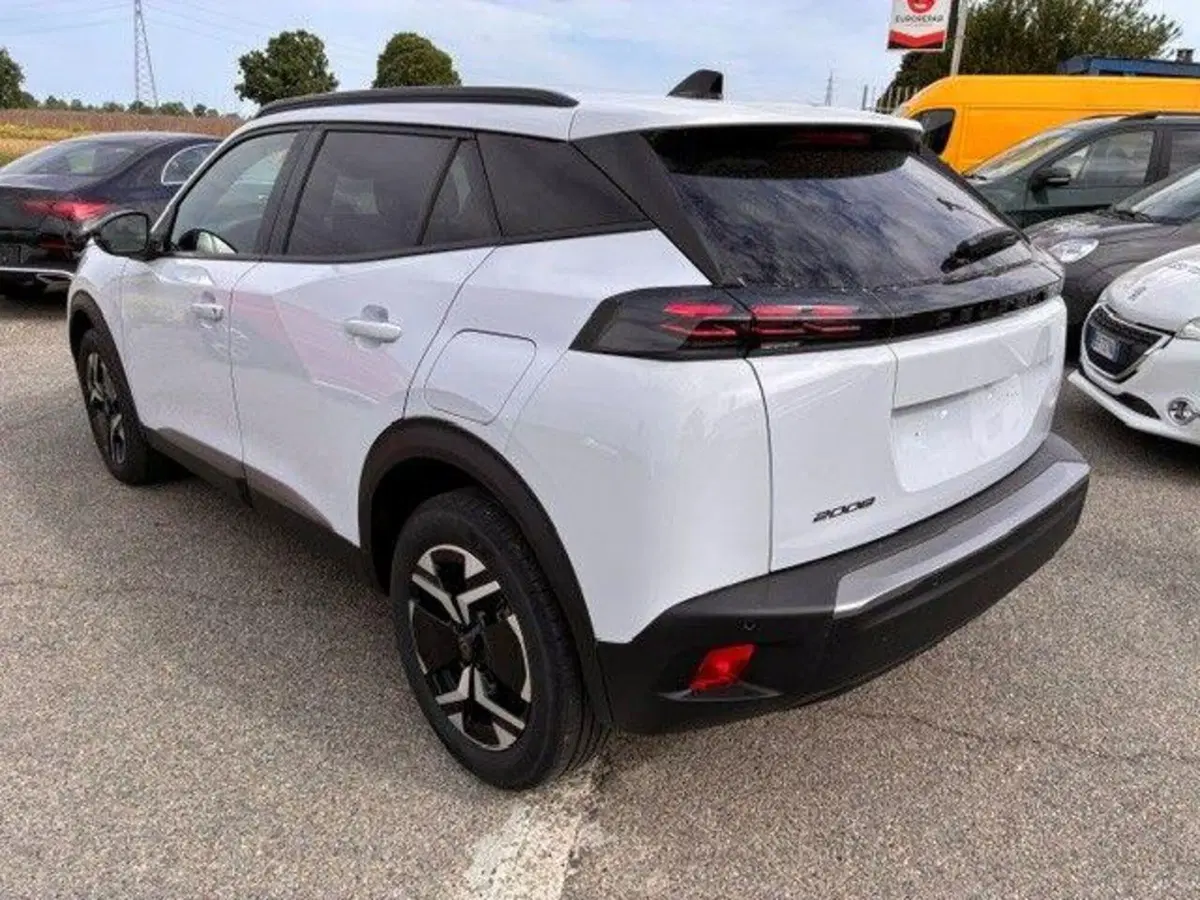 Peugeot 2008 usata a Milano (6)