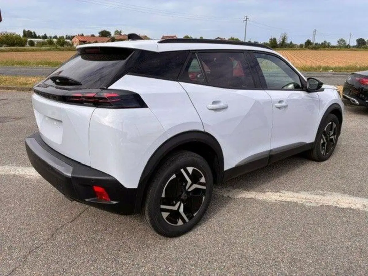 Peugeot 2008 usata a Milano (3)