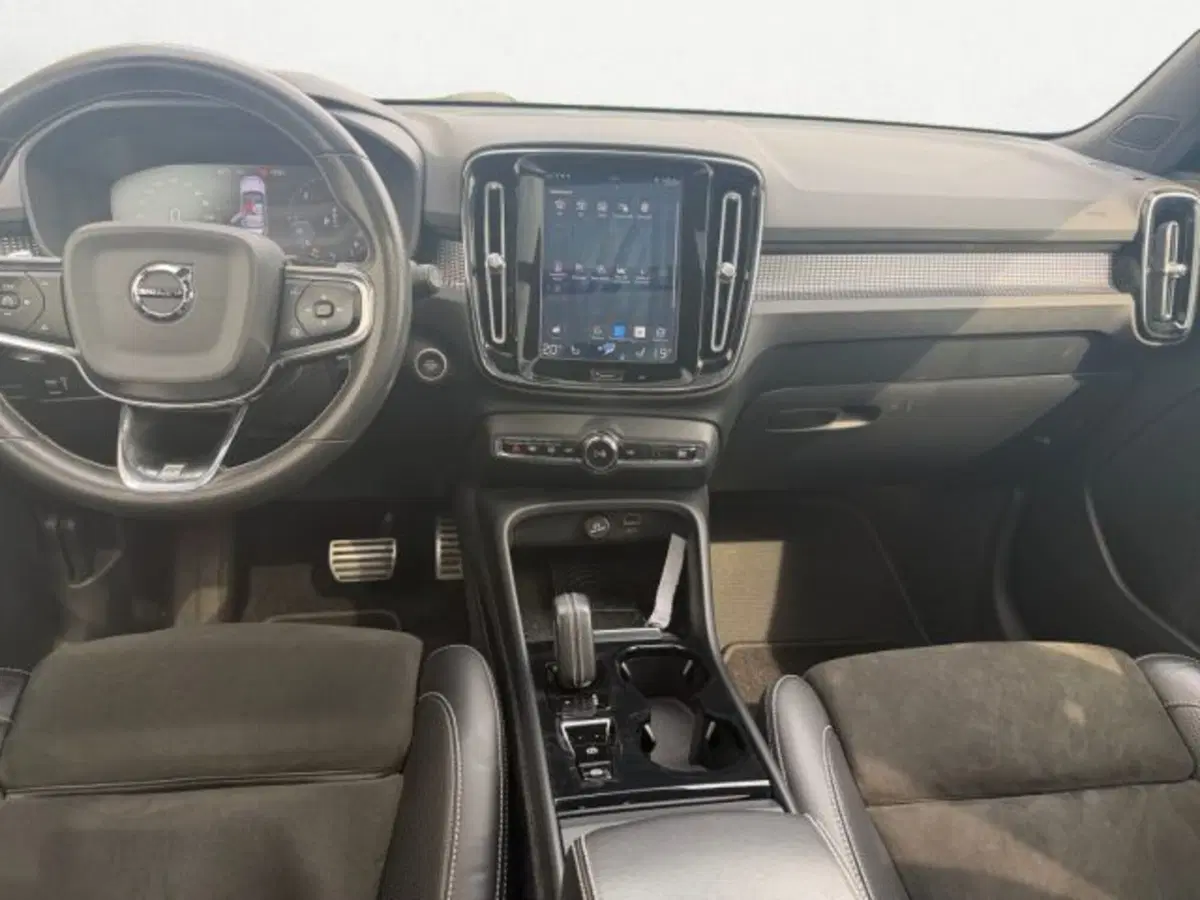 Volvo XC40 usata a Treviso (11)