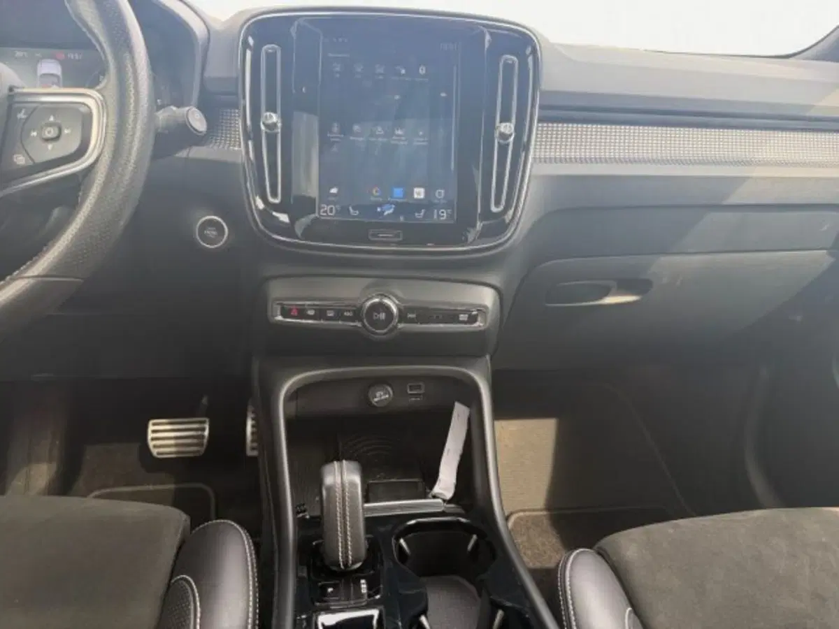Volvo XC40 usata a Treviso (12)
