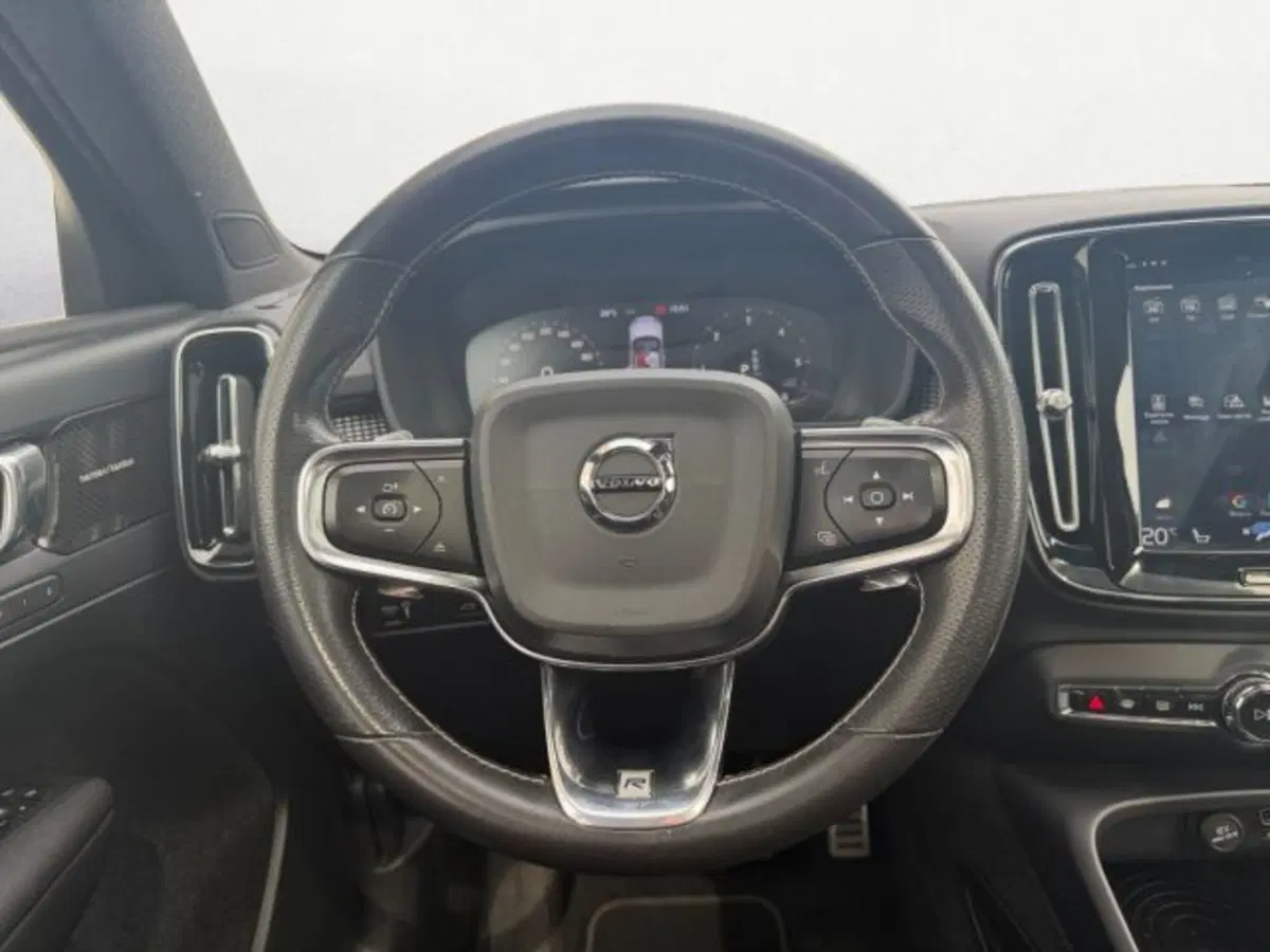 Volvo XC40 usata a Treviso (13)