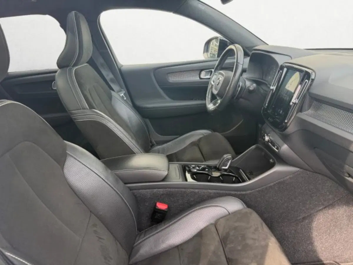 Volvo XC40 usata a Treviso (16)