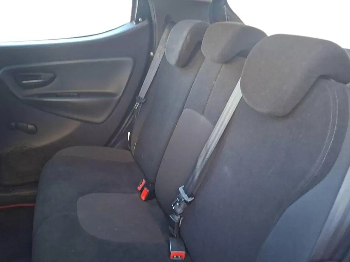 Lancia Ypsilon usata a Torino (13)