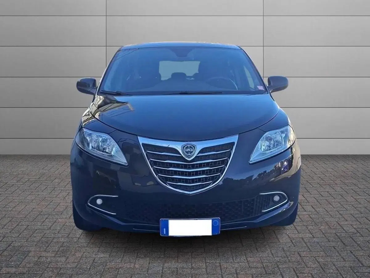 Lancia Ypsilon usata a Torino (3)