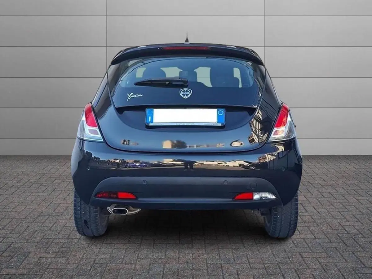 Lancia Ypsilon usata a Torino (4)