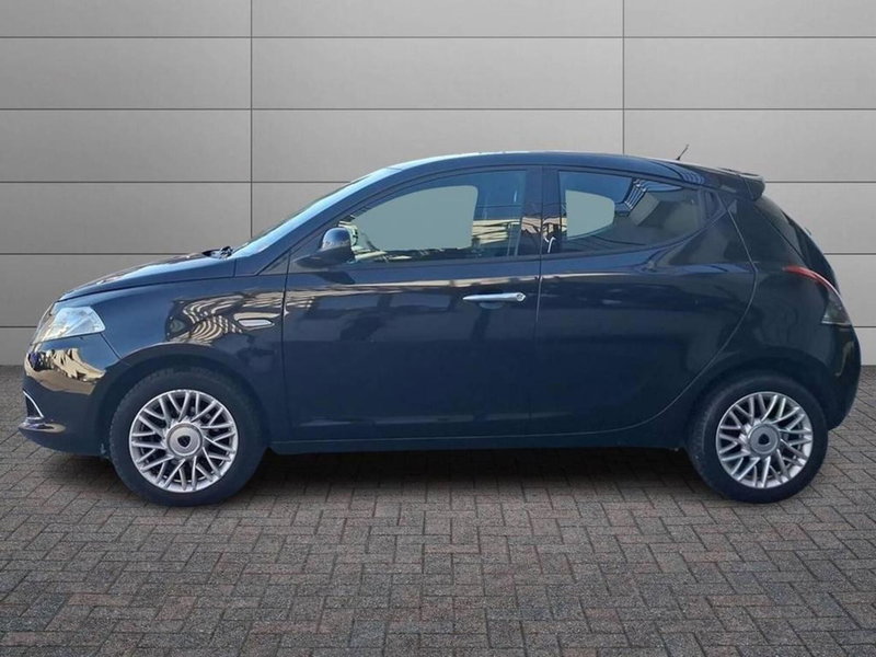 Lancia Ypsilon usata a Torino (6)