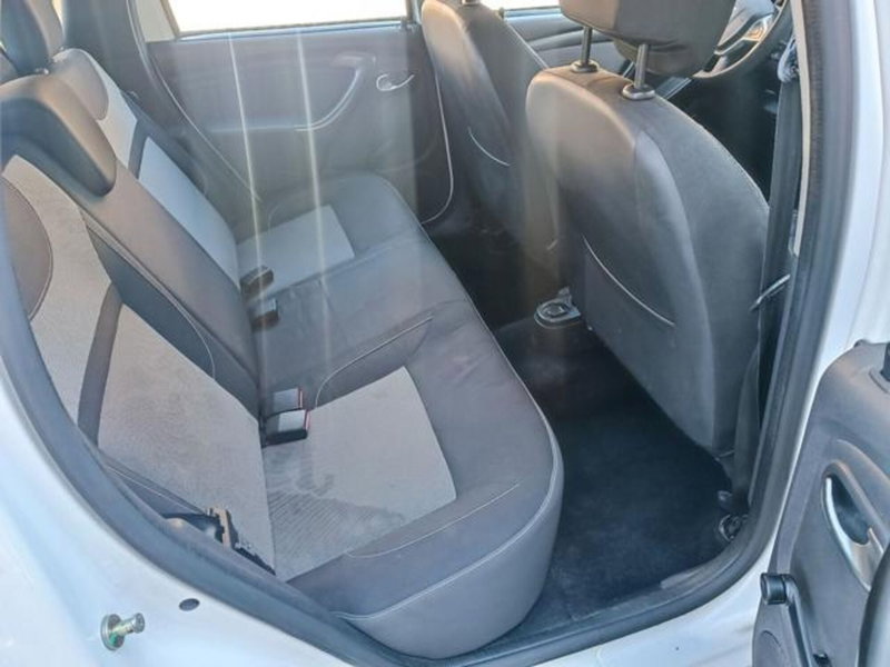 Dacia Duster usata a Pisa (12)