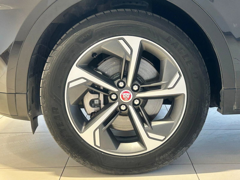 Jaguar E-Pace usata a Napoli (9)