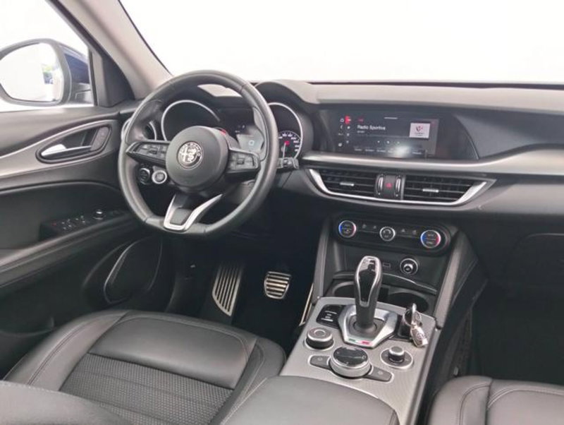 Alfa Romeo Stelvio usata a Como (10)