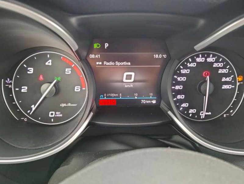 Alfa Romeo Stelvio usata a Como (12)