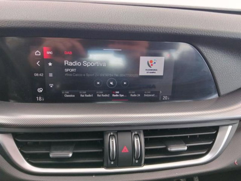 Alfa Romeo Stelvio usata a Como (13)