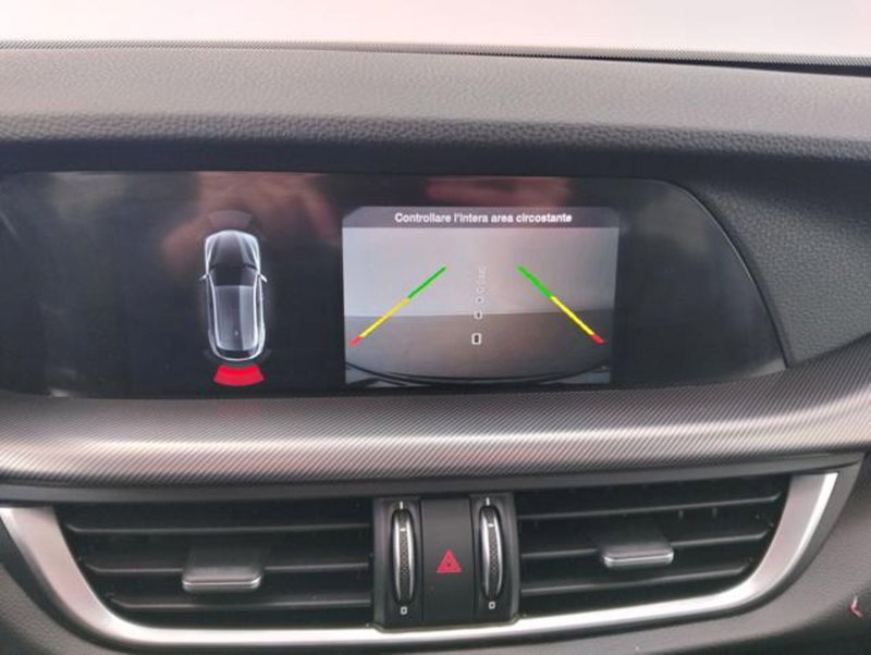 Alfa Romeo Stelvio usata a Como (17)