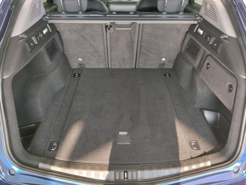 Alfa Romeo Stelvio usata a Como (19)