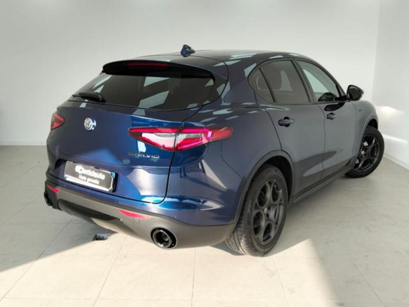 Alfa Romeo Stelvio usata a Como (2)