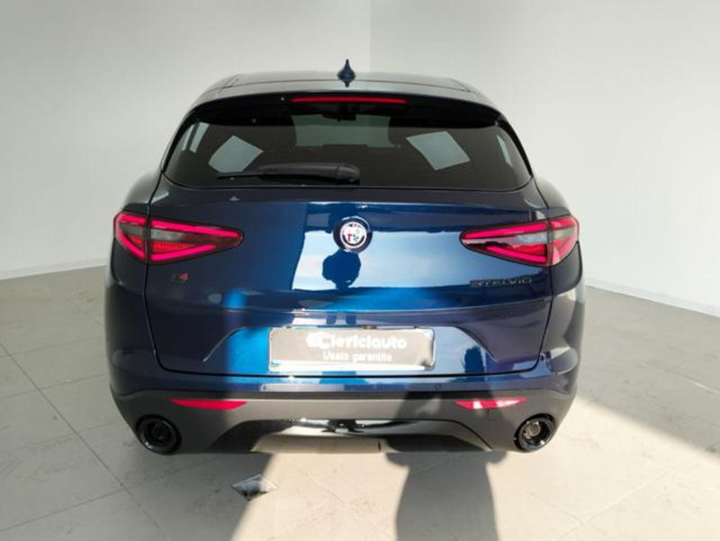 Alfa Romeo Stelvio usata a Como (7)